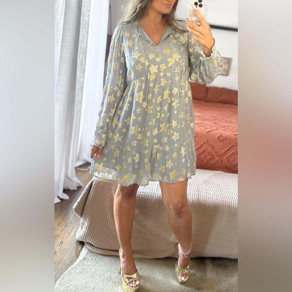 Ann Taylor Loft Size Medium Gray Gold Metallic Star Babydoll Long Sleeve Dress
